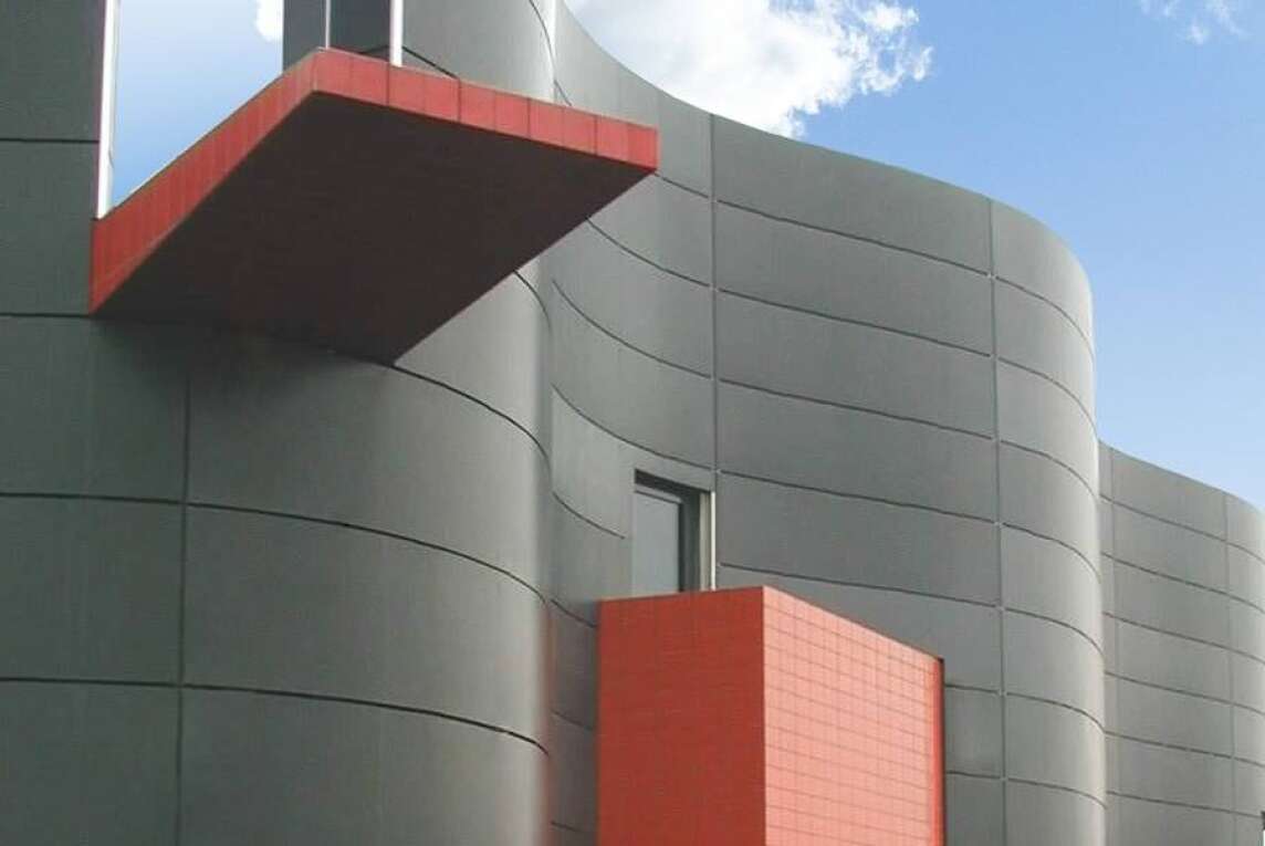 Gestaltungsfreiheit an Fassaden mit HPL-Kompaktplatten