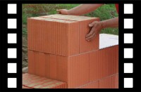 Verarbeitungsfilm erklärt Verarbeitung von gefüllten Poroton-Mauerziegeln