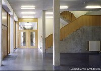 FIREwood: nichtbrennbare Gipsfaserplatte trifft auf Echtholzfurnier