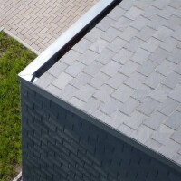 Betreutes Wohnen monolithisch in polargrünen Schiefer gekleidet