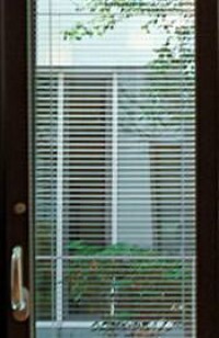 Planungshilfe zum Sonnenschutz im Scheibenzwischenraum (SZR)