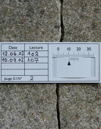 Einfache Messlehren für ein zuverlässiges Rissmonitoring
