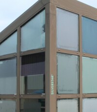 Neue Beschichtung von Euroglas verhindert das Beschlagen von Fenstern von außen