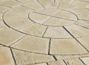 Wetcast-Terrassenplatten: Gussbeton, der neue / bessere Naturstein?