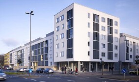 Urbanes Wohnen mitten in Köln: Wohnkomfort durch transparenten Schallschutz