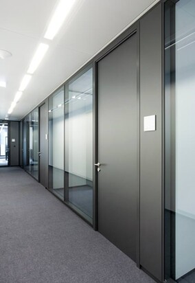 Deutsche Börse mit LEED-Platin ... und wie Wand- und Türelemente dazu beitragen