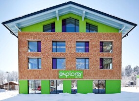 Europas erstes Passiv-Hotel mit Salamander-Fenstern