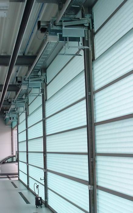 Butzbach stellt neue Hubtor-Generation aus Fiberglas vor