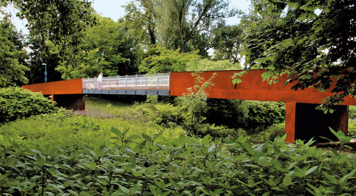 Die Brücke an der Himmelsleiter in Opladen ist mit dem Stahl-Innovationspreis 2012 ausgezeichnet worden.