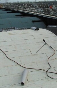 „Bondrock MV“ für verklebte Dachaufbauten und auch runde Dachgeometrien