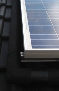 Hybridanlage „2Power“ von Nelskamp kombiniert Photovoltaik und Solarthermie