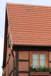 „Naturrot schwach reduziert“: dank Reduktionsbrand für die Denkmalpflege