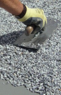 Lust am Gestalten von Freiflächen mit Marmorkies und Polyurea-Harz