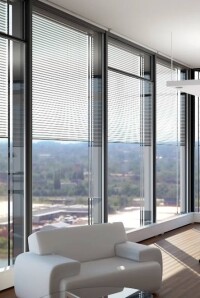 Ausgezeichnetes Warema-Sonnenlichtmanagement mit Raffstores