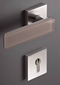 Neue Glasdrücker ergänzen HEWIs Türdrückerserie 180