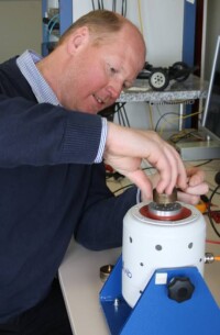 Forschungsprojekt: Mikrorisse im Beton mittels Schallemissionsanalyse aufspüren