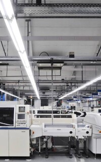 Beleuchtungskosten zu senken, rechnet sich - gerade auch bei (Industrie-)Hallen