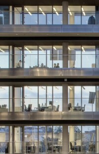 LED-Leuchten von Zumtobel für die professionelle Bürobeleuchtung