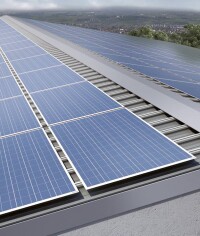 Neues Photovoltaik-System von Solon für leichte Gewerbe- und Industriedächer