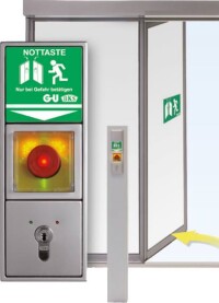 Richtlinienkonflikt gelöst: Wie Fluchtwegschiebetüren jederzeit verriegelt werden dürfen.
