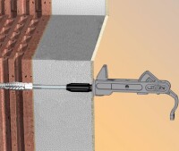 Glasfaserverstärkter Fensterladenhalter von Maco kooperiert mit Fassadendämmung