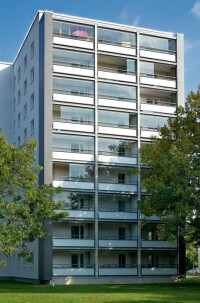 Sanierung eines Nachkriegshochhauses incl. Balkonverglasung