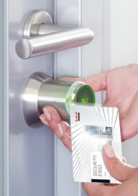 Start-Up-Zutrittskontrolle von Dorma für vier bis acht Türen