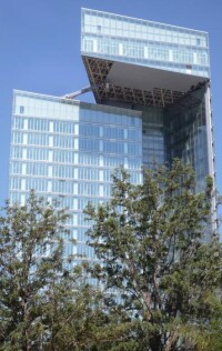 Firmenzentrale der Maroc Telecom in Rabat mit Doppelfassade und SentryGlas-VSG