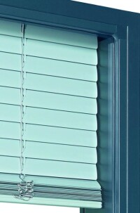 Rollos und Jalousien im Durchblickfensterprogramm von Hörmann