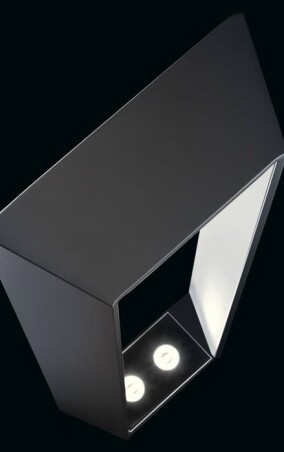 „base poller”: Wie aus einer Bodeneinbauleuchte eine Lichtskulptur wird