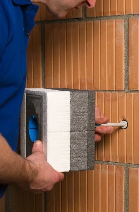 Thermisch isolierte Elektrosysteme bringen WDVS und Elektroinstallation zusammen