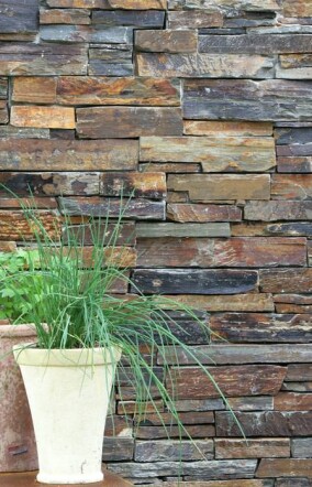 Bungalow-Transformation mit Stonepanel und Cortenstahl