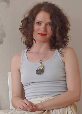 Katja Behre alias Elli Popp – von der HAWK in den Tapetenhimmel