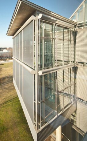 „s_enn“ Edelstahlbehang als Sonnenschutz für Deutschlands größte Uni-Bibliothek