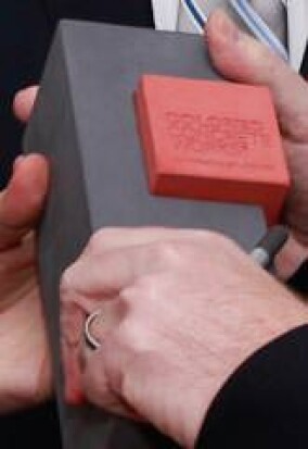 Erster Colored Concrete Works Award geht 2012 an Sir David Chipperfield