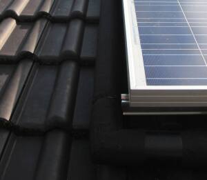 Hybridanlage „2Power“ von Nelskamp kombiniert Photovoltaik und Solarthermie