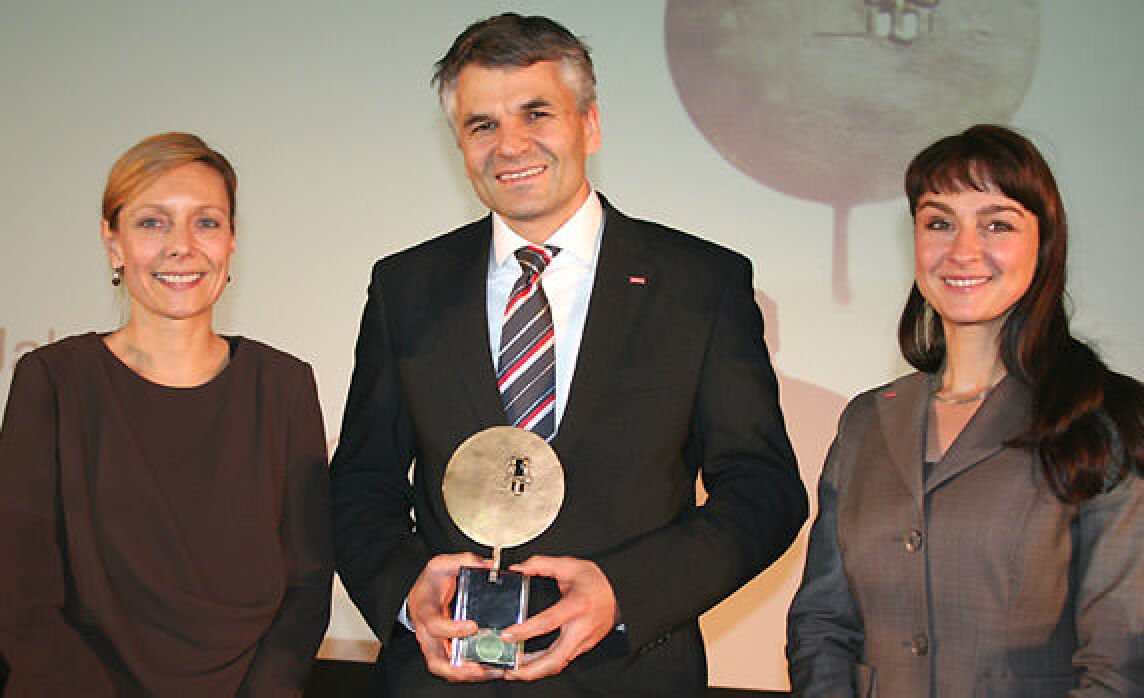 Dr. Sebastian Dresse (Velux Geschäftsführer), Petra Schumacher (Marketing) und Astrid Unger (PR)