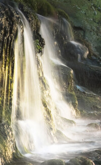 „Fjord“ von Duscholux, eine flache(!) Duschwanne aus durchgefärbtem Mineralguss