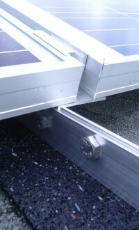 Schutz- und Trennlagen von BSW für Photovoltaikanlagen auf Flachdächern