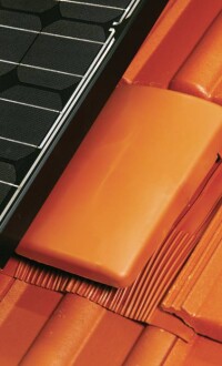 Solaranlagen sicher auf dem Dach befestigen