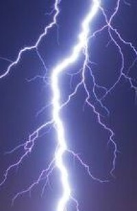 Wer haftet bei Überspannungsschäden? Müssen Erdkabel regelmäßig kontrolliert werden?