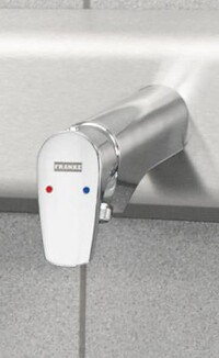 Neue Franke-Armatureneinheiten für Reihenwaschanlagen optional mit Hygieneset