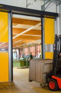 Horizontal öffnendes Schnelllauftor von Butzbach macht 5 Meter pro Sekunde