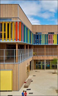 Größte Schule Frankreichs in Holzbauweise steht in Limeil-Brévannes