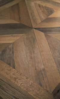 Feinsteinzeug-Kollektion Mansion in Gestalt antiker Holzböden