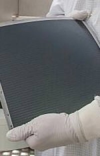 Flexible Dünnschicht-Solarzelle auf Emaillierstahl mit 18,6% Wirkungsgrad