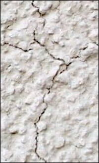 Baurecht: „Merkantiler Minderwert“ bei Rissen im Putz