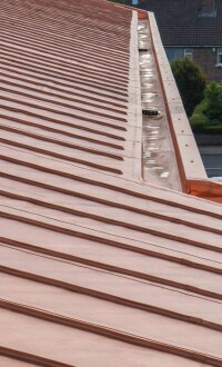 Kupfer-Fake als Diebstahlschutz und Alternative zu echten Kupferdächern