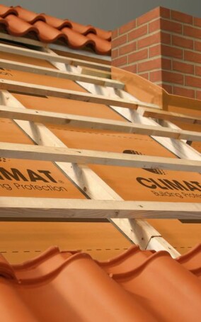 Anforderungen an und Prüfungen von Hightech-Unterspann- und Unterdeckbahnen