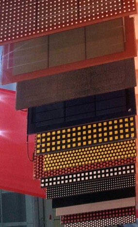 Rabatte für farbige Photovoltaik-Module bei Solarfassaden-Referenzprojekten